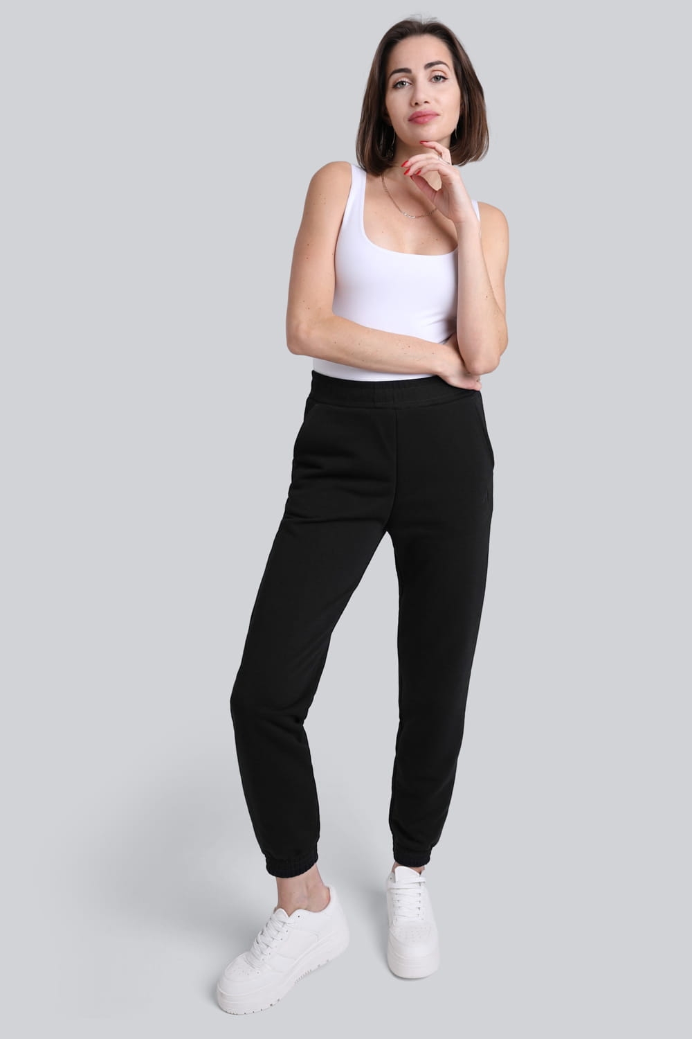 czarne-spodnie-dresowe-damskie-622jqf-1.jpg